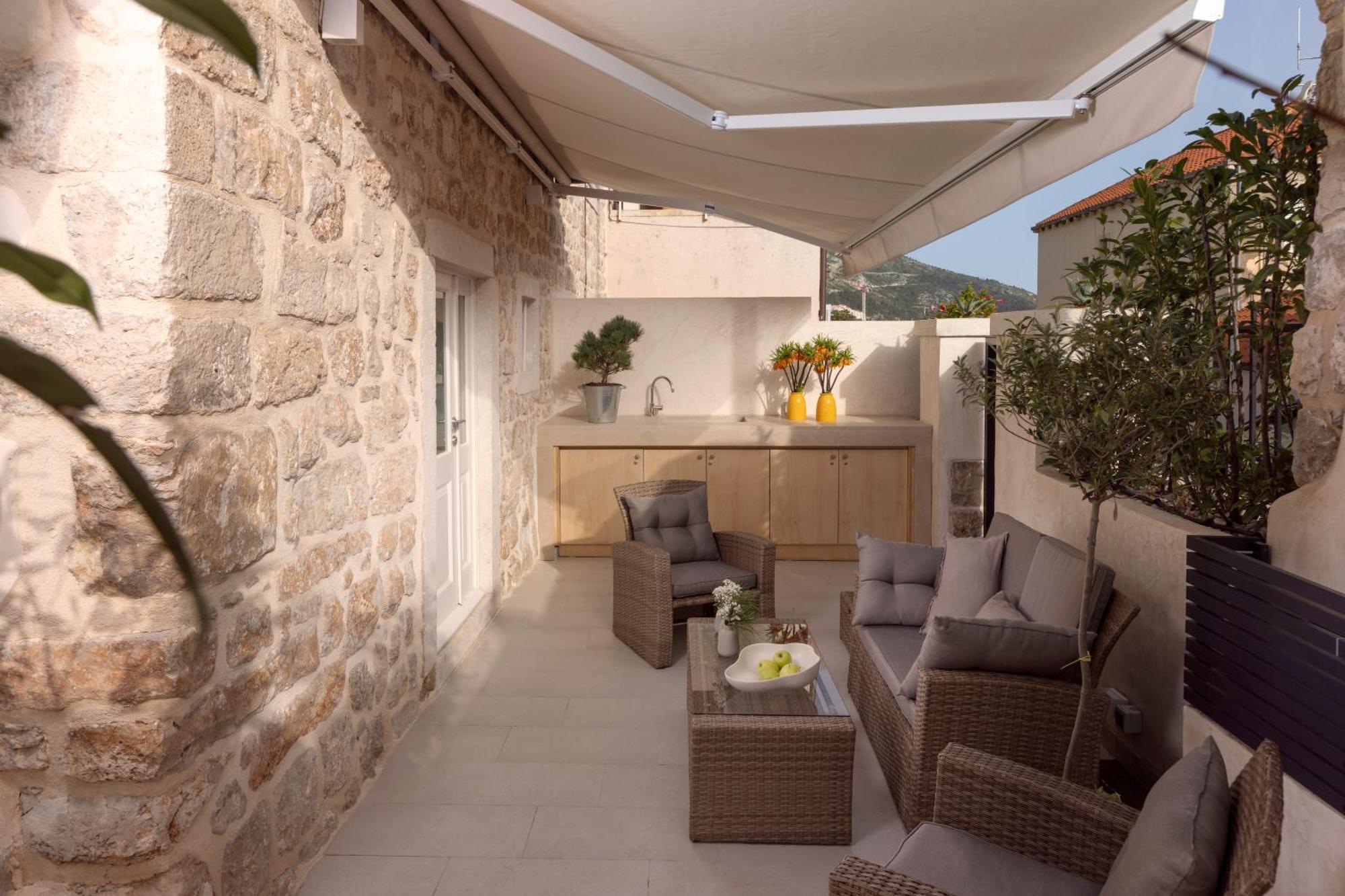 Miri, Heritage Superior With Swimming Pool Dubrovnik