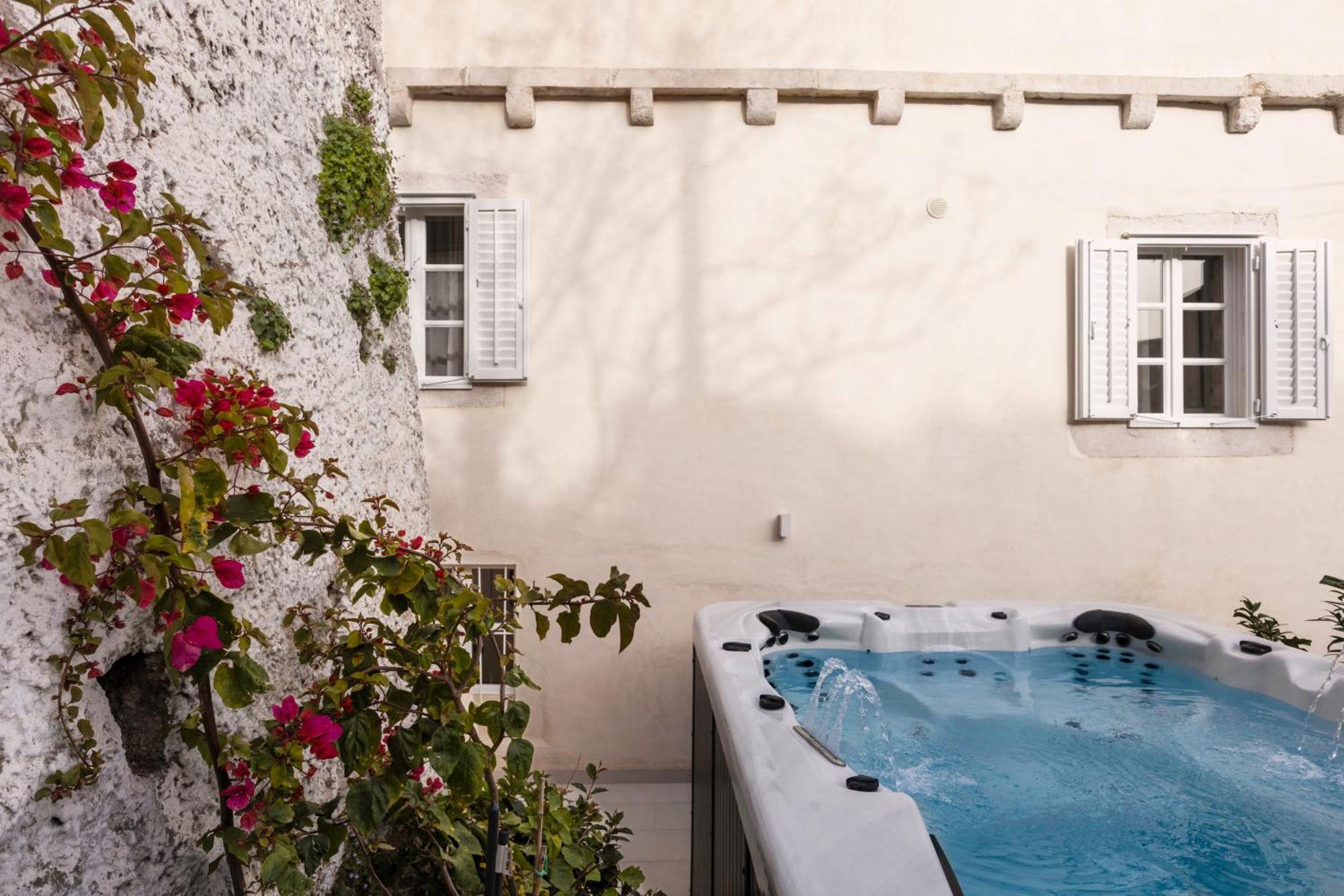 Miri, Heritage Superior With Swimming Pool *