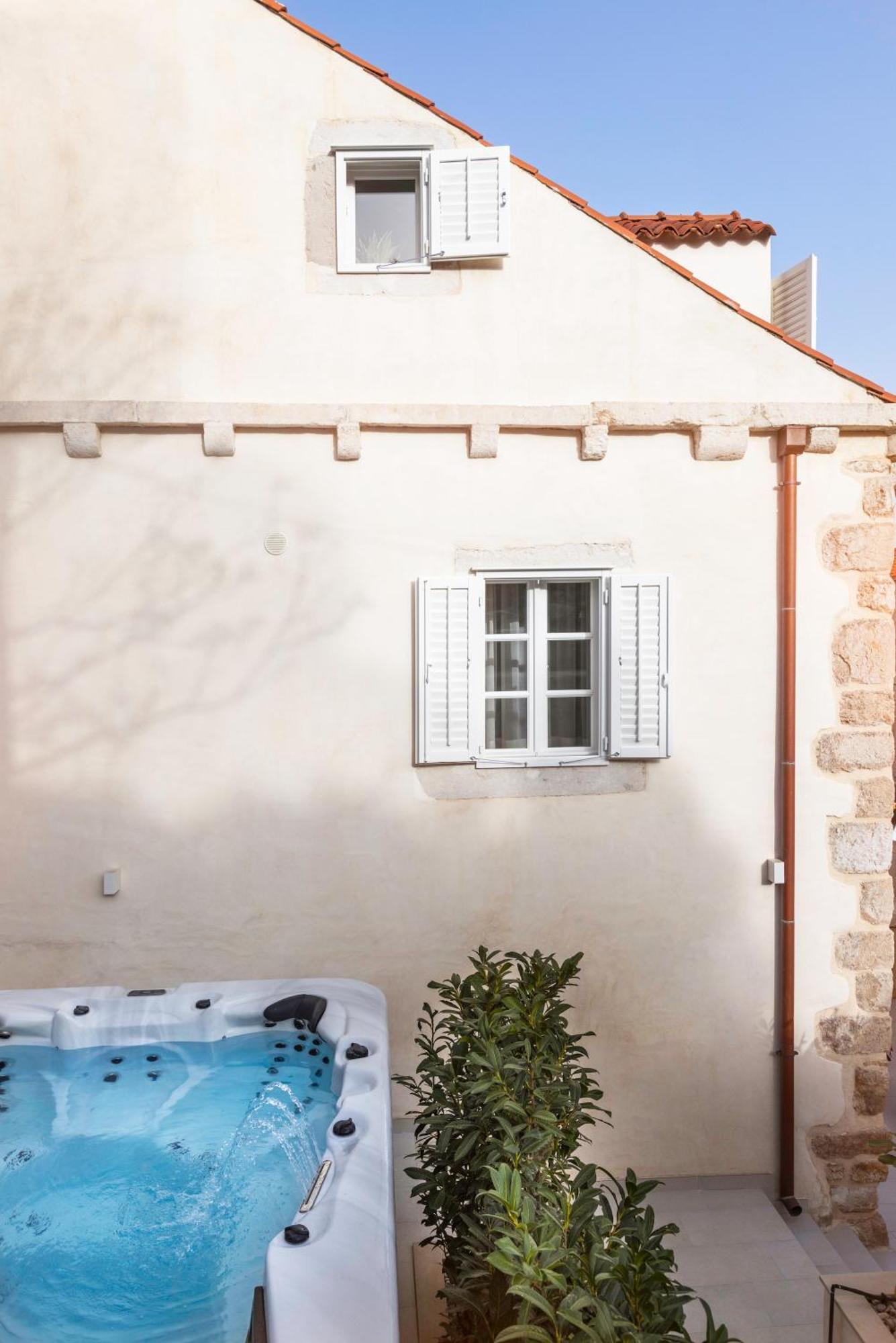 Miri, Heritage Superior With Swimming Pool Apartman Dubrovnik